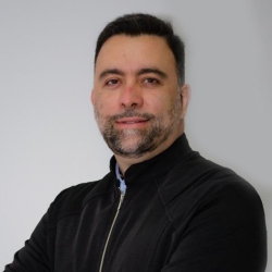 Dr. Bruno Carlos Vilela Reis